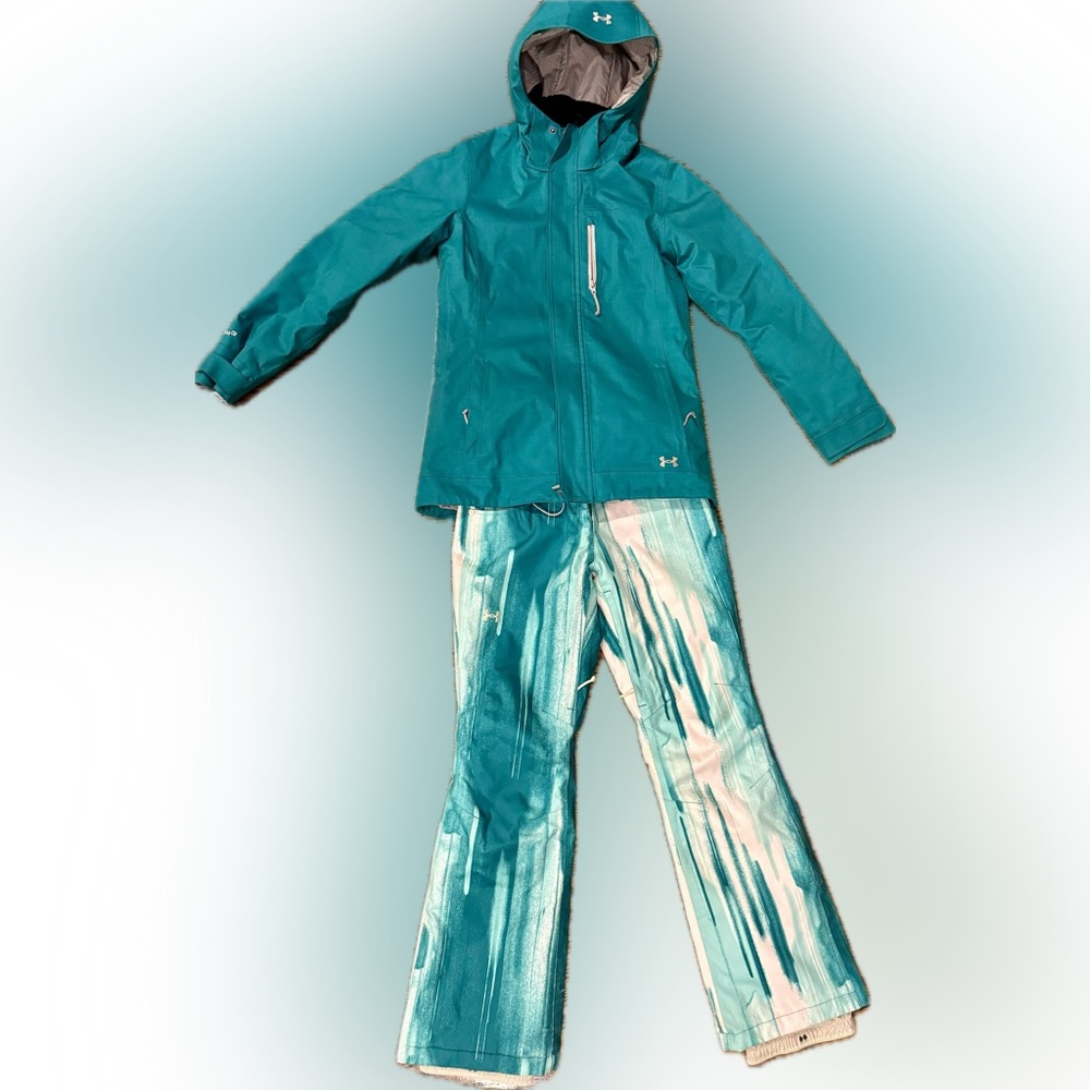 Under Armour Women’s Ski/Snowboard Jacket and Pants Set